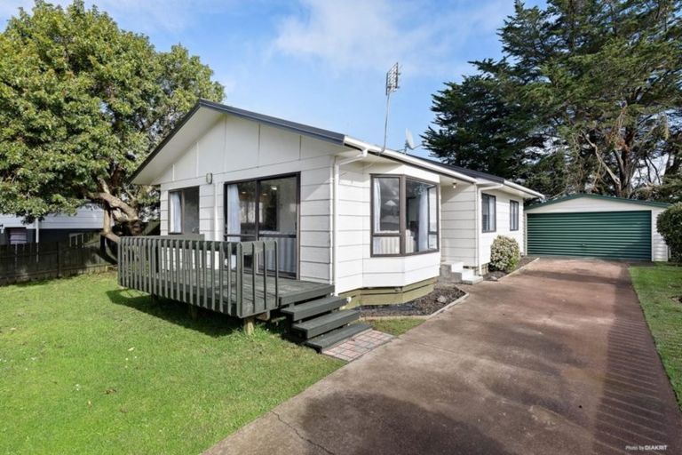 Photo of property in 22 Seaward Place, Wattle Downs, Auckland, 2103