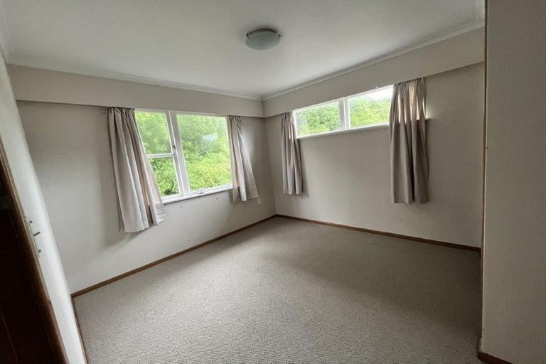 Photo of property in 213 Karori Road, Karori, Wellington, 6012
