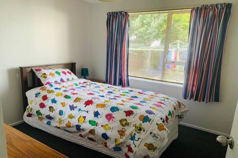 Photo of property in 9 Daytona Place, Parklands, Christchurch, 8083