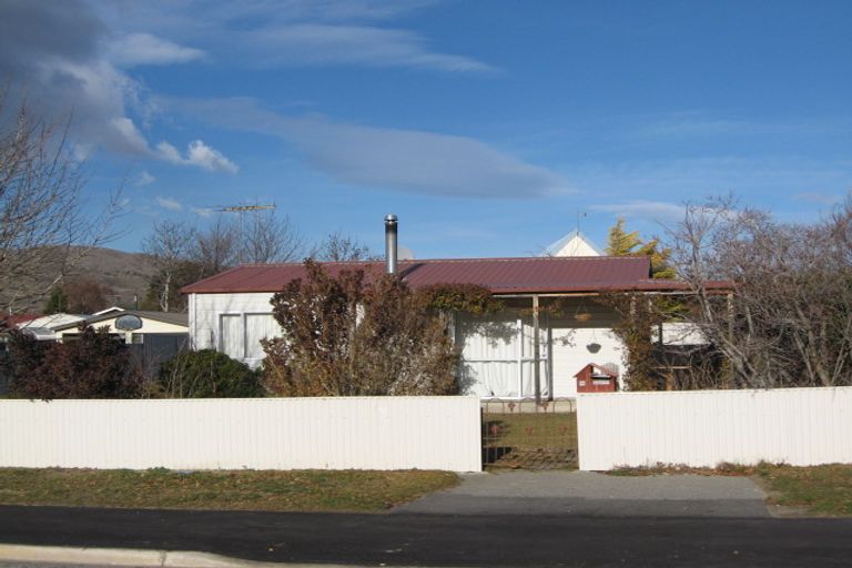 Photo of property in 96a Molyneux Avenue, Cromwell, 9310