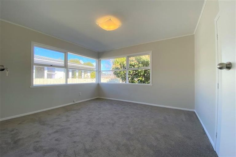 Photo of property in 22 Botany Road, Howick, Auckland, 2010