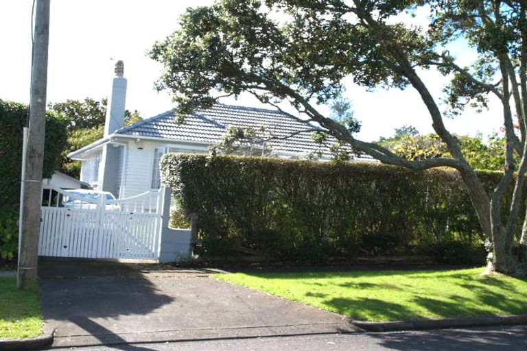 Photo of property in 7 Abercrombie Street, Howick, Auckland, 2014