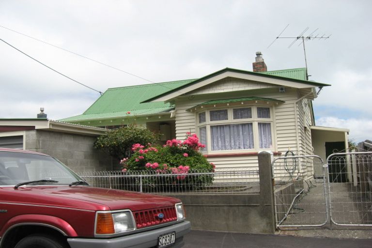 Photo of property in 23 Ripon Street, Lyttelton, 8082