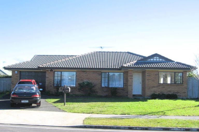 Photo of property in 21 Sandwick Drive, Weymouth, Auckland, 2103