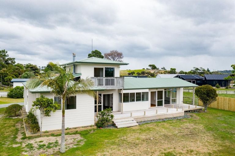 Photo of property in 60 Moir Point Road, Mangawhai Heads, Mangawhai, 0505