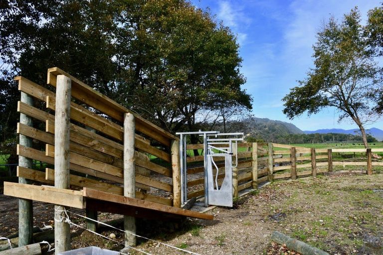 Photo of property in 106 Granite Creek Road, Karamea, 7893