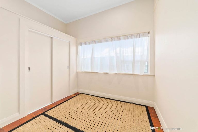 Photo of property in 174 Rongotai Road, Kilbirnie, Wellington, 6022