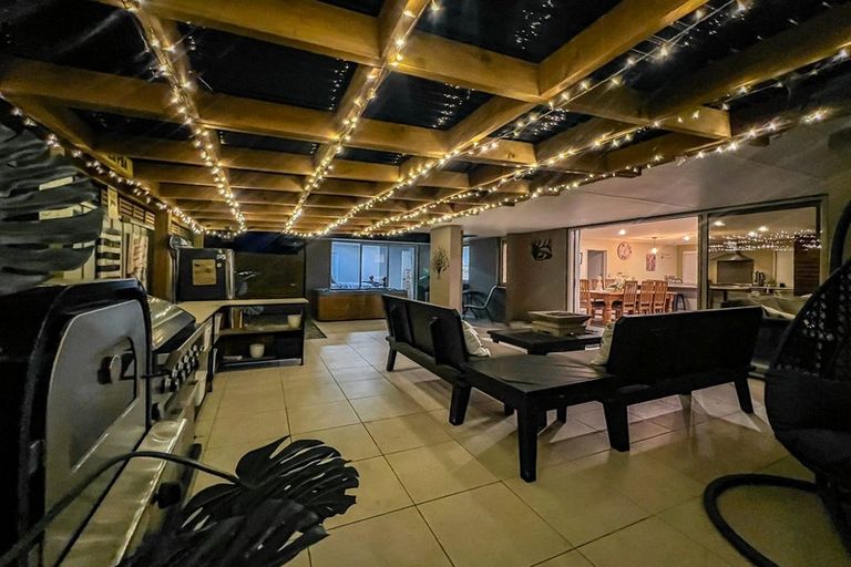 Photo of property in 12 Belgrave Drive, Rangiora, 7400