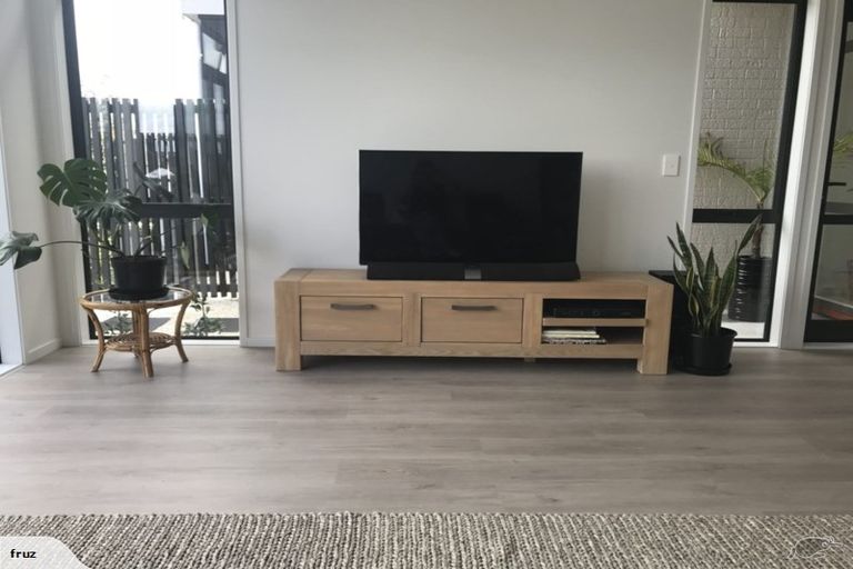 Photo of property in 19 Courage Road, Papakura, 2110