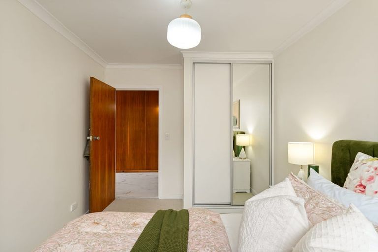 Photo of property in 2 Maida Vale Road, Roseneath, Wellington, 6011