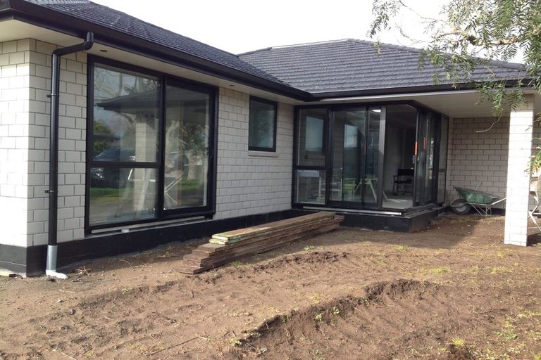 Photo of property in 11 Whitby Avenue, Whitianga, 3510