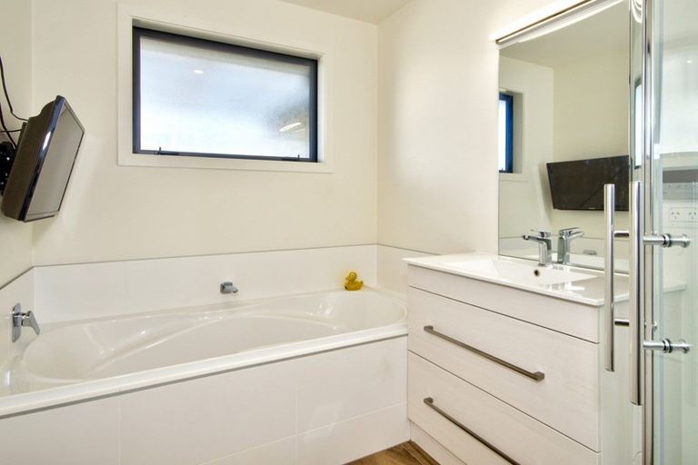 Photo of property in 24 Risinghurst Terrace, Lower Shotover, Queenstown, 9304