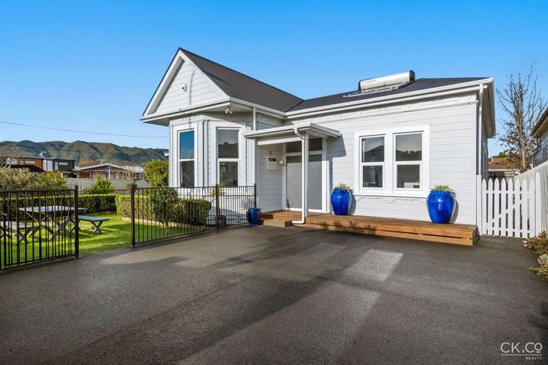 Photo of property in 82 Knights Road, Hutt Central, Lower Hutt, 5010