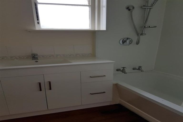 Photo of property in 3 Huia Street, Riccarton, Christchurch, 8041