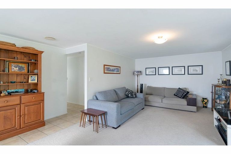 Photo of property in 14 Hawkings Crescent, Kerikeri, 0230