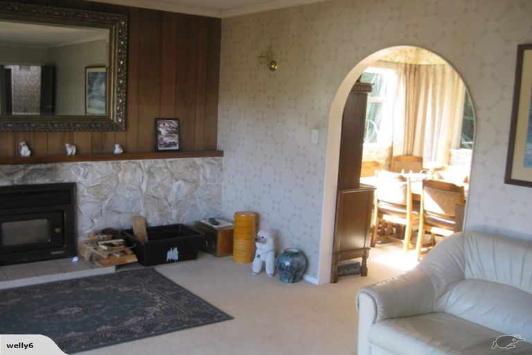 Photo of property in 17 Holly Grove, Maungaraki, Lower Hutt, 5010