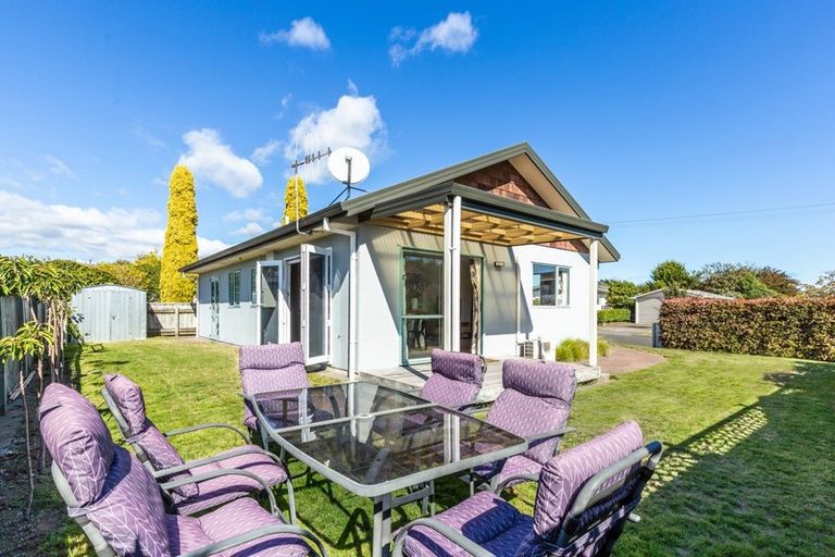 Photo of property in 4 Aubrey Crescent, Rainbow Point, Taupo, 3330