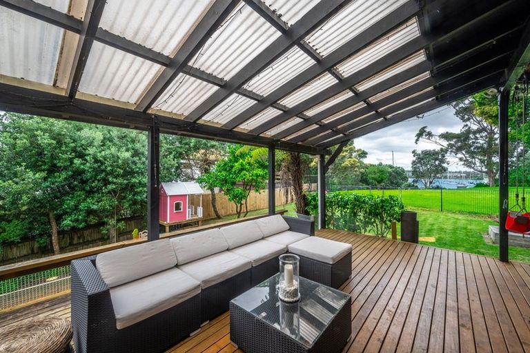 Photo of property in 32 Riverview Road, Panmure, Auckland, 1072