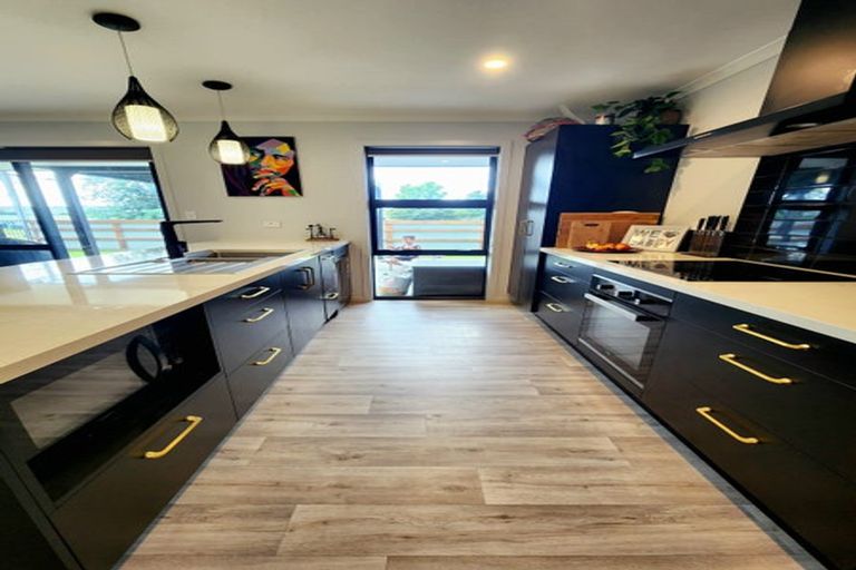 Photo of property in 56 Macloughlin Drive, Te Puke, 3119