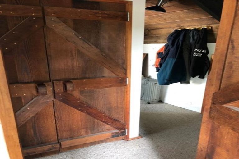 Photo of property in 52 Milne Terrace, Island Bay, Wellington, 6023