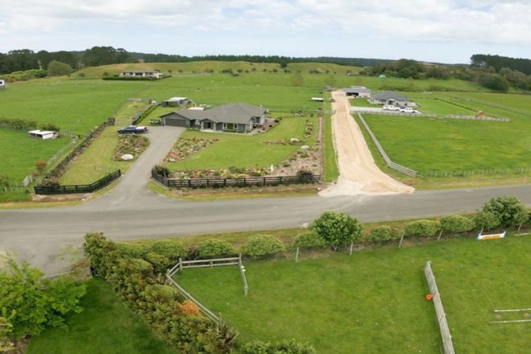 Photo of property in 21 Nicholson Drive, Kaitoke, Whanganui, 4572