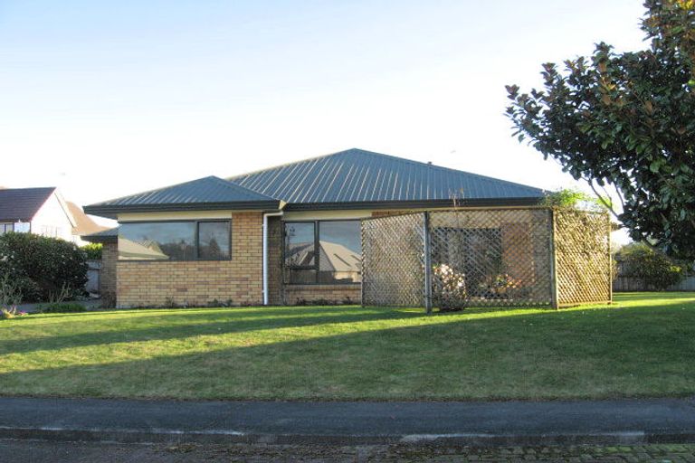 Photo of property in 8 Earls Court, Hillcrest, Hamilton, 3216