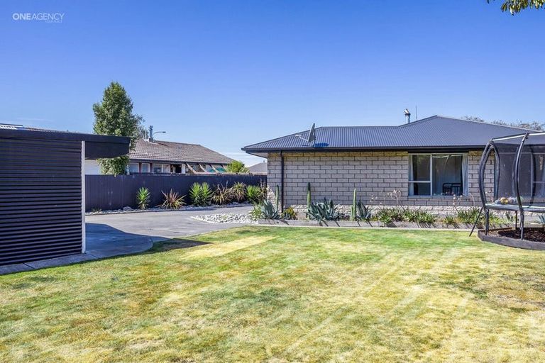 Photo of property in 18 Kalmia Place, Kaiapoi, 7630