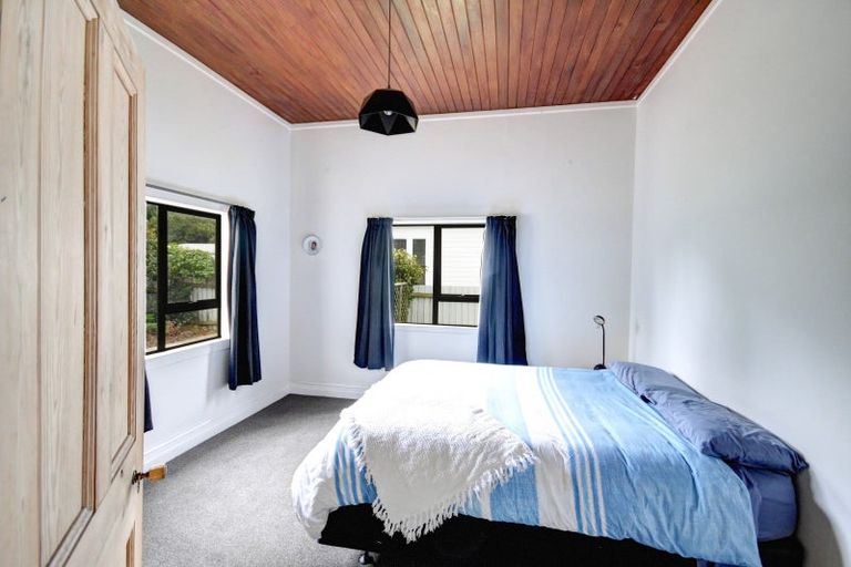 Photo of property in 30 Burns Street, Milton, 9220