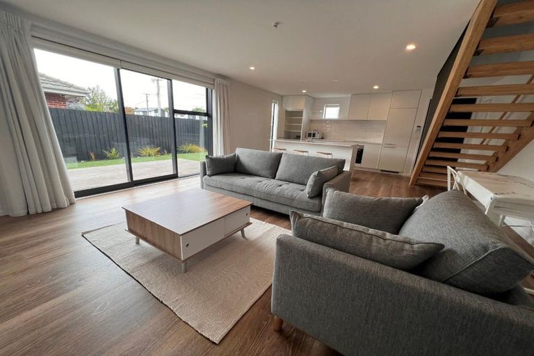 Photo of property in 1/23 Hills Road, Edgeware, Christchurch, 8013