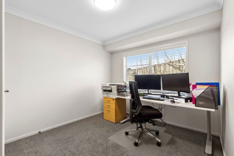 Photo of property in 33 Merriman Place, Pyes Pa, Tauranga, 3112