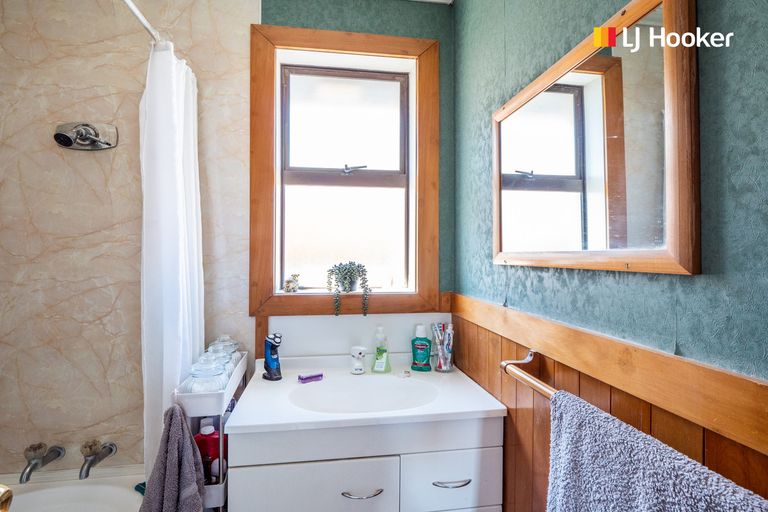 Photo of property in 12 Thomson Street, Green Island, Dunedin, 9018