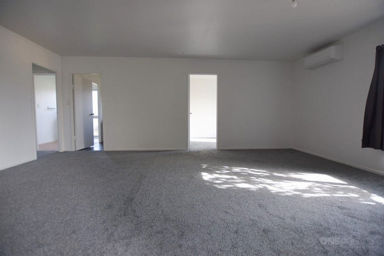 Photo of property in 46 Hindmarsh Street, Henderson, Auckland, 0612