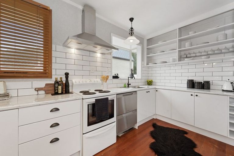 Photo of property in 5 Mahoe Street, Melville, Hamilton, 3206