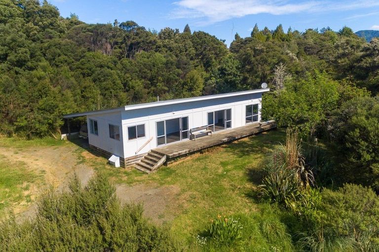 Photo of property in 36 Ohuri Road, Rawene, Kaikohe, 0473