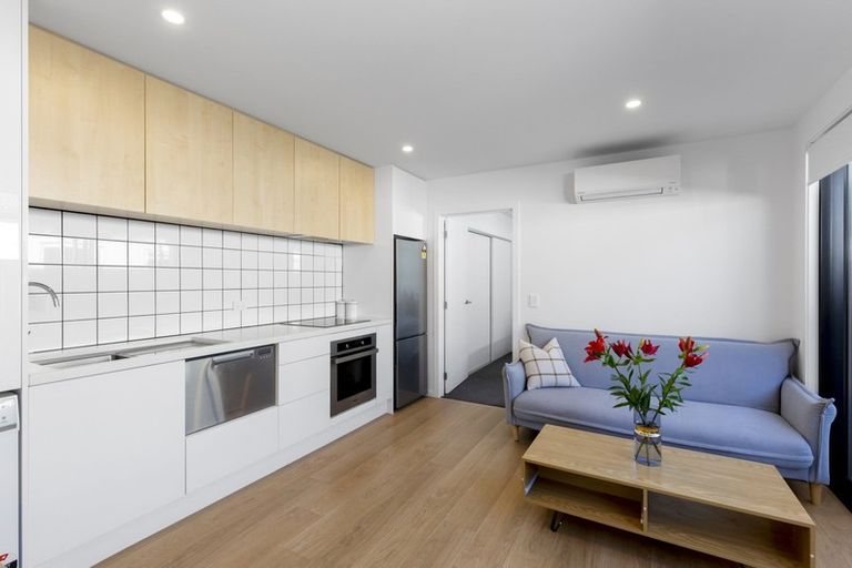 Photo of property in 29 Shepherd Road, Jacks Point, Queenstown, 9371