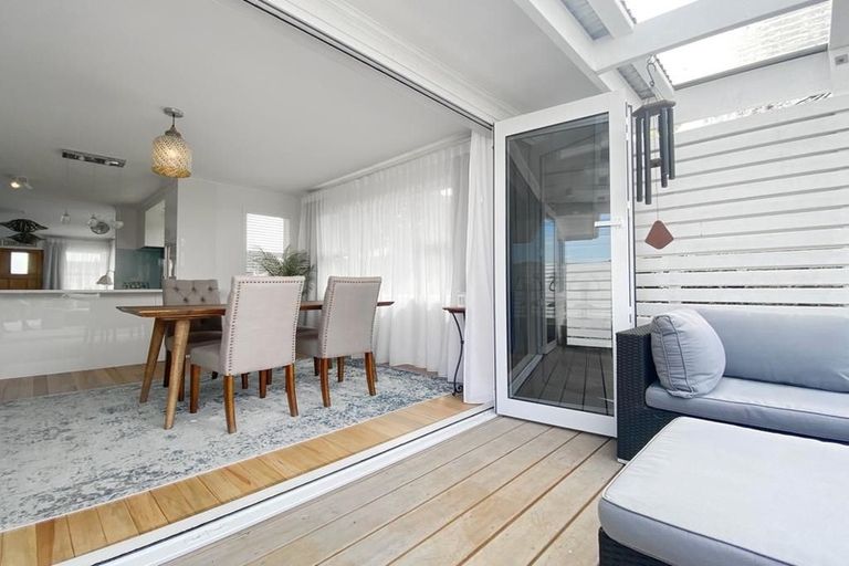 Photo of property in 67 Record Street, Fitzroy, New Plymouth, 4312