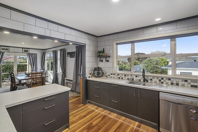 Photo of property in 392 Ruahine Street, Terrace End, Palmerston North, 4410