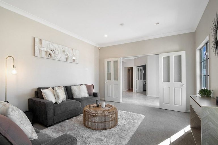 Photo of property in 13 Belvedere Court, West Harbour, Auckland, 0618