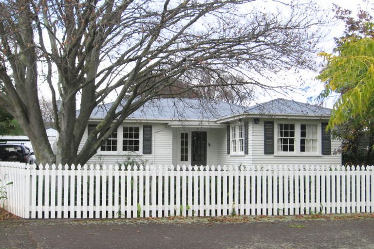 Photo of property in 14 Massey Street, Palmerston North, 4414