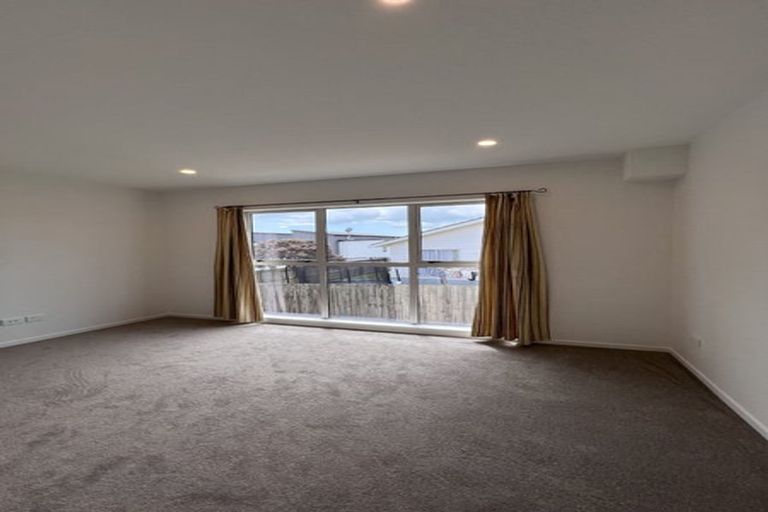 Photo of property in 7 Sheralee Place, Bucklands Beach, Auckland, 2014