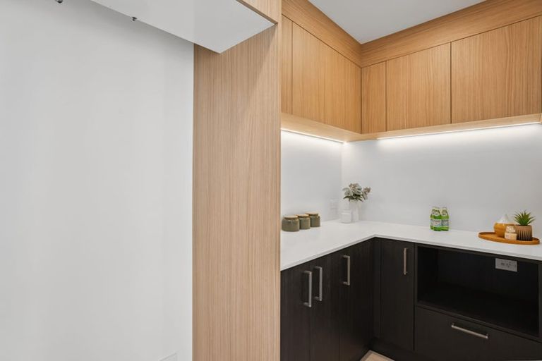 Photo of property in 47 Shepherd Road, Jacks Point, Queenstown, 9371