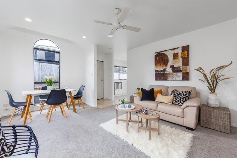 Photo of property in 23/5 Brixton Road, Manly, Whangaparaoa, 0930