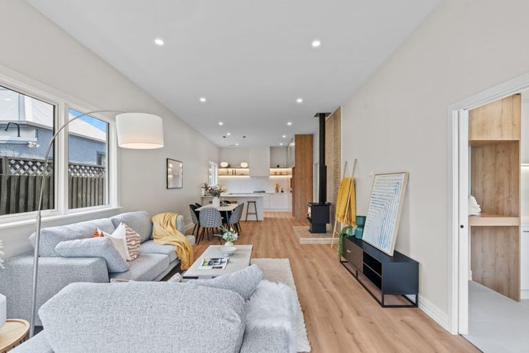 Photo of property in 10 Weston Road, St Albans, Christchurch, 8052