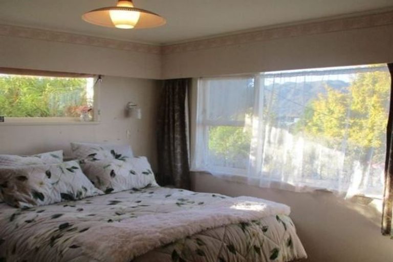 Photo of property in 40a Avalon Crescent, Avalon, Lower Hutt, 5011