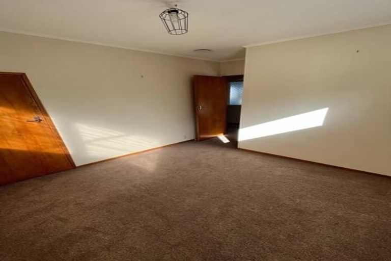 Photo of property in 9 Ellesmere Crescent, Pakuranga Heights, Auckland, 2010