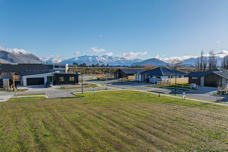 Photo of property in 21 Burbank Road, Wanaka, 9382