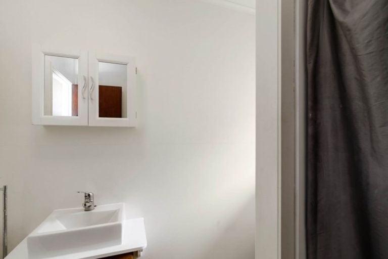 Photo of property in 63 Mountain Road, Western Heights, Rotorua, 3015