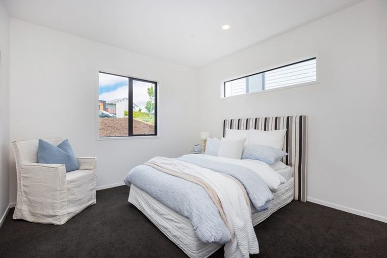 Photo of property in 35 Laly Haddon Place, Matakana, Warkworth, 0985