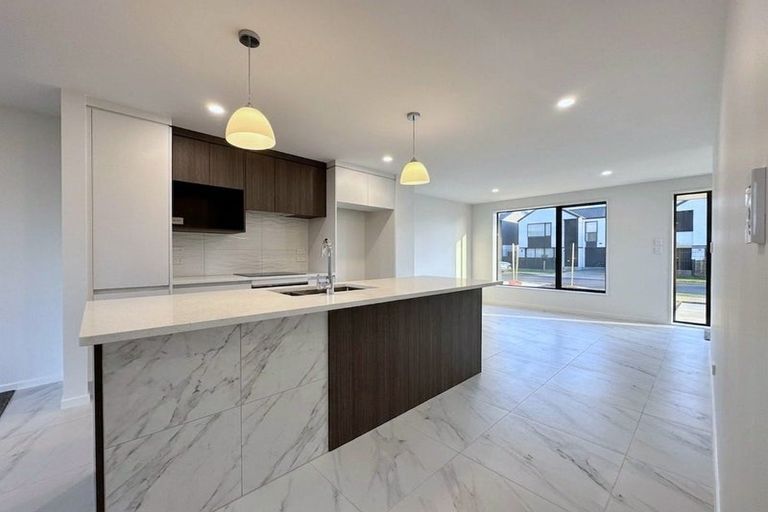 Photo of property in 14 Paapaakiri Loop, Takanini, 2112