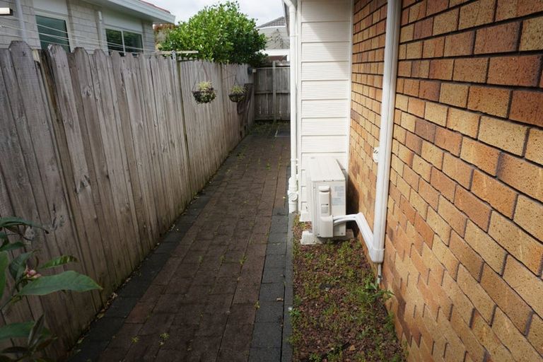 Photo of property in 2/43 Kilimanjaro Drive, Northpark, Auckland, 2013
